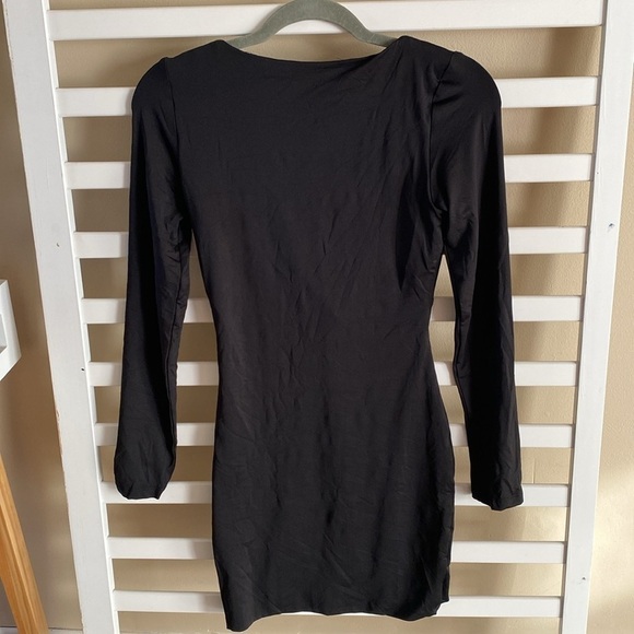 NWOT Princess Polly Long Sleeve Low Cut Fitted Black Mini Dress Size 4 - Picture 6 of 8